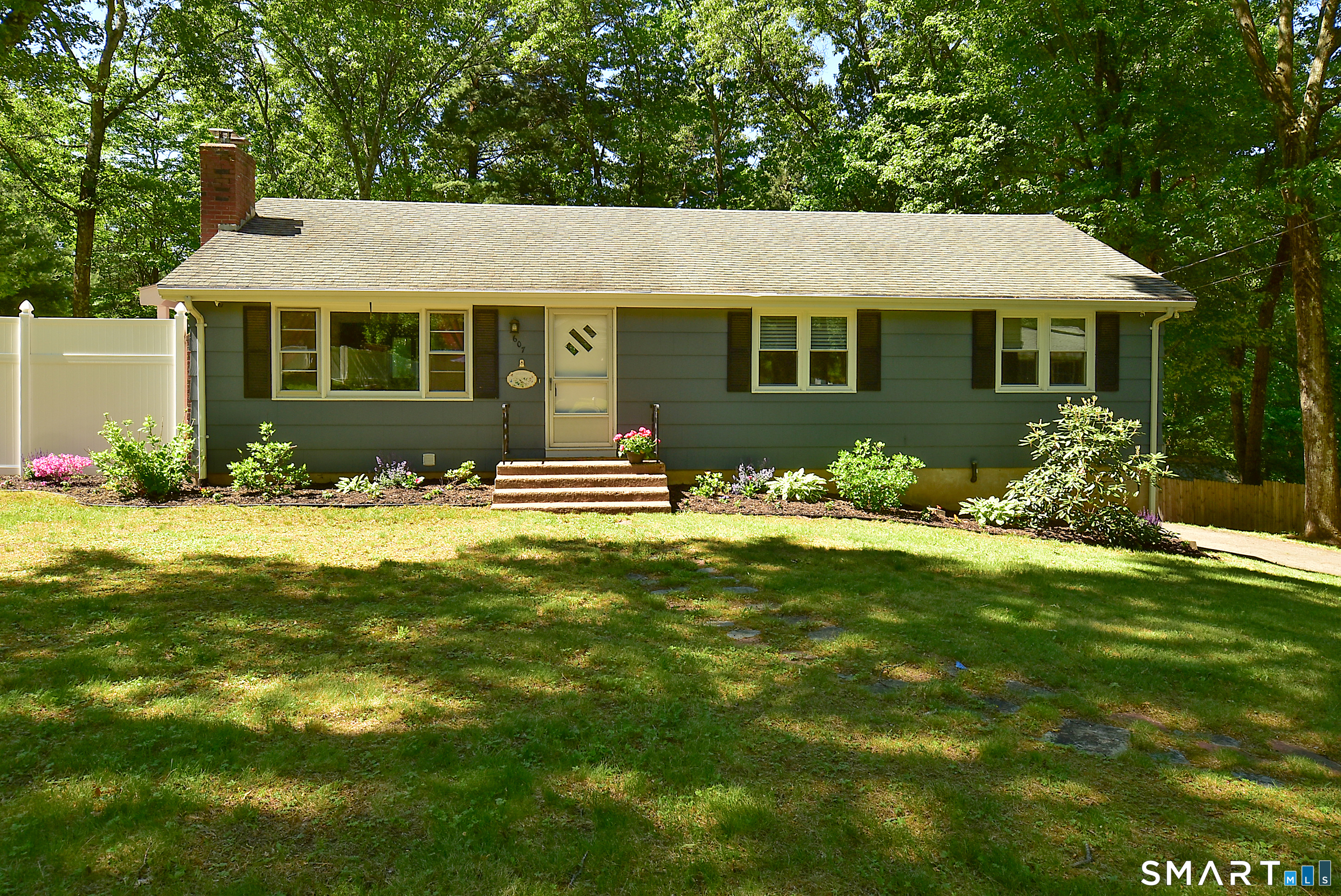 607 Old Post Road