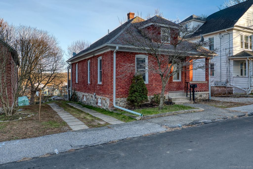 Photo of 173 Chestnut Avenue, Torrington, CT 06790 (MLS # 24123359)