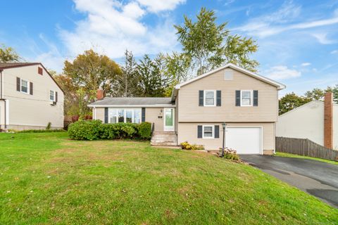 Photo of 2 Lee Circle, Bloomfield, CT 06002 (MLS # 24112828)