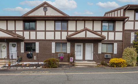 260 Scott Road APT 10, Waterbury, CT 06705 - #: 24088381