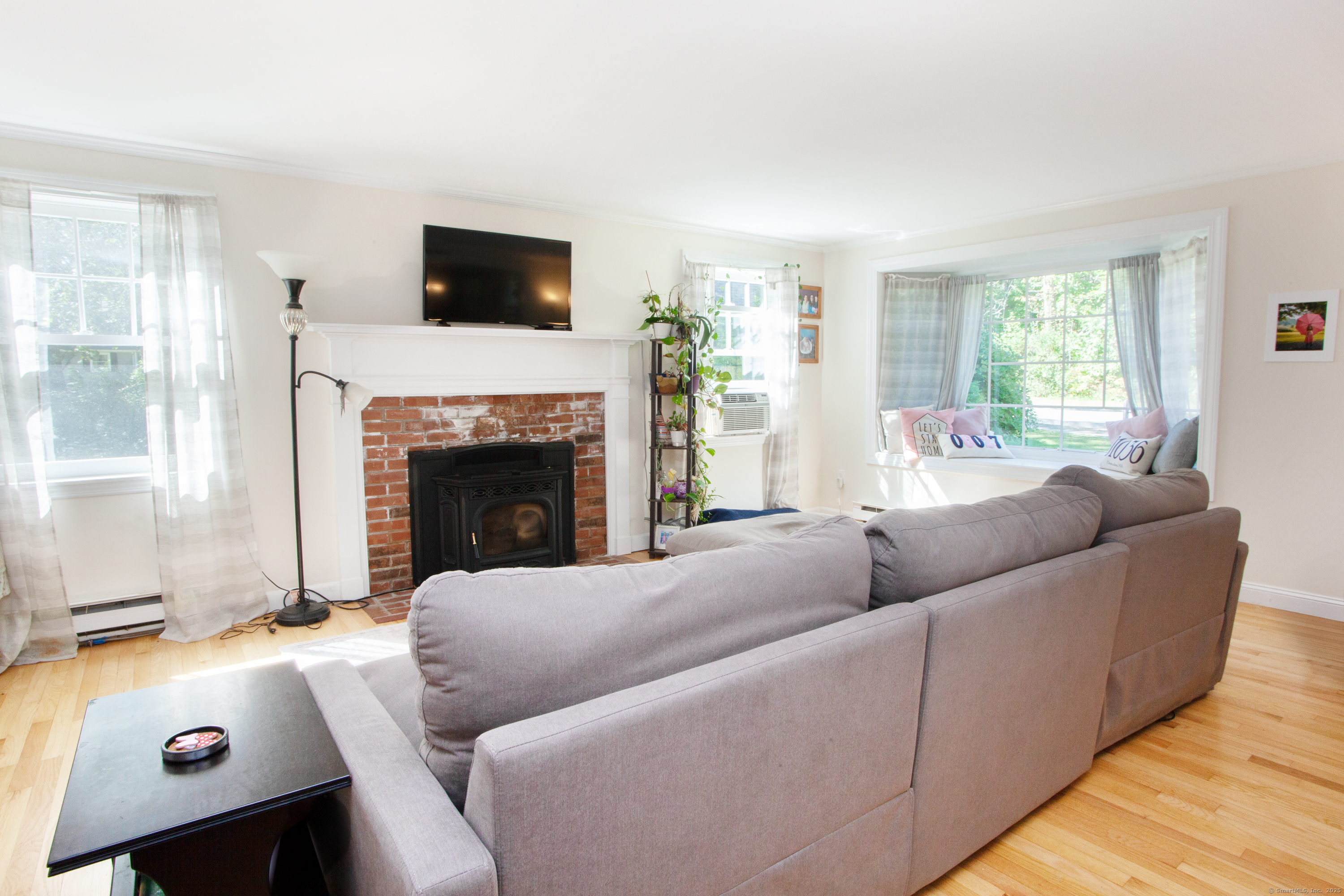 Hartland, Connecticut 06027, United States, 3 Bedrooms Bedrooms, ,2 BathroomsBathrooms,Residential,Active,207810