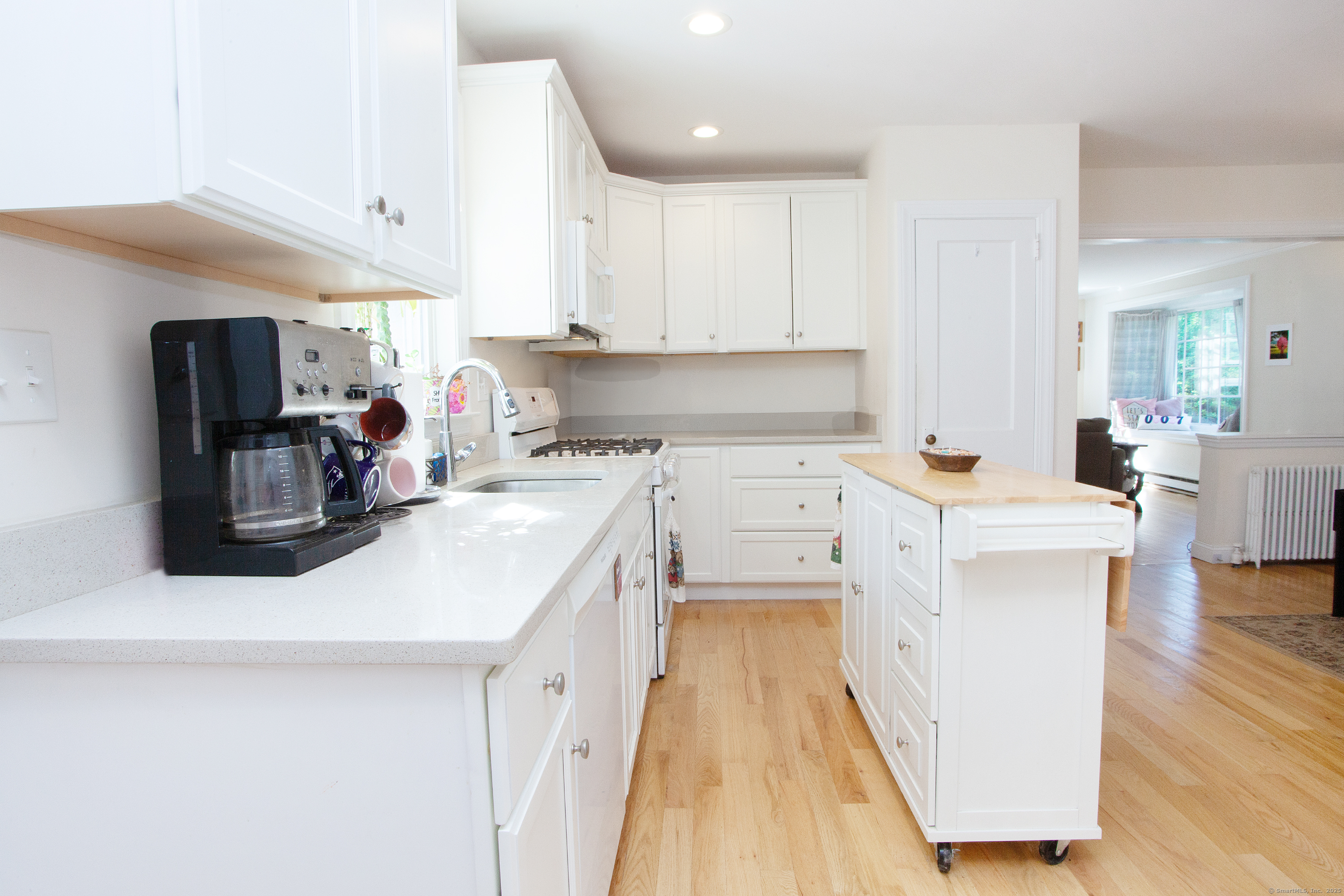 Hartland, Connecticut 06027, United States, 3 Bedrooms Bedrooms, ,2 BathroomsBathrooms,Residential,Active,207810