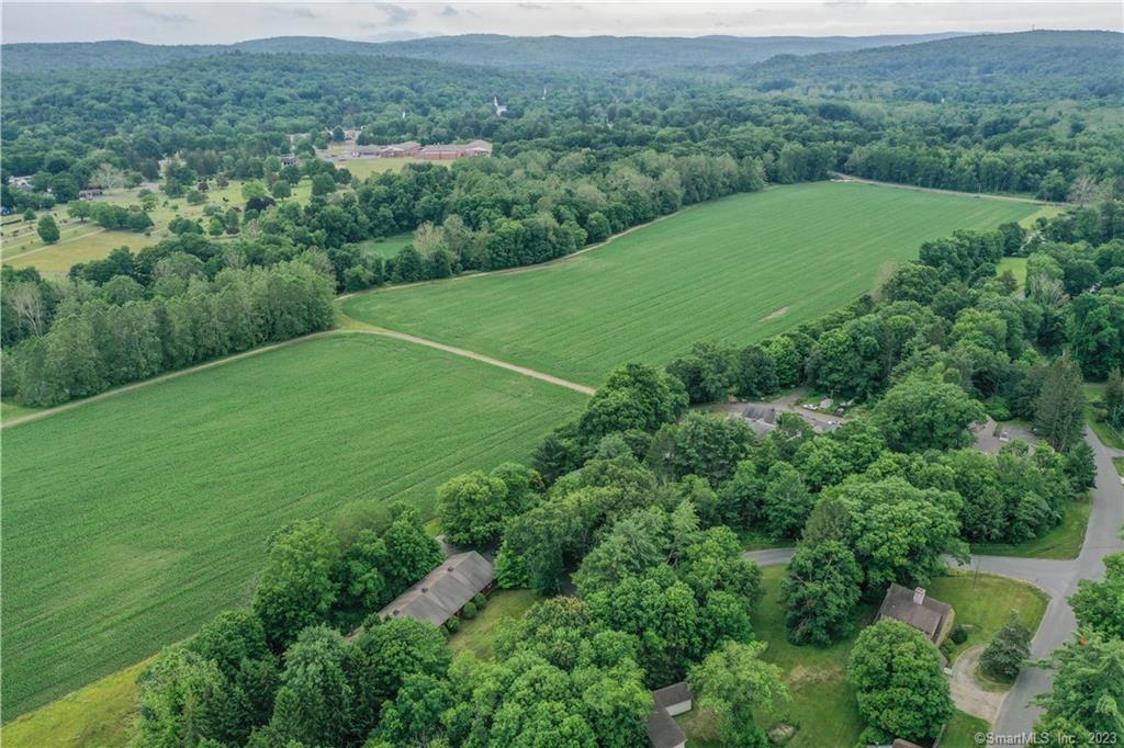 49 Jacks Bridge Road, Woodbury, Connecticut image 8