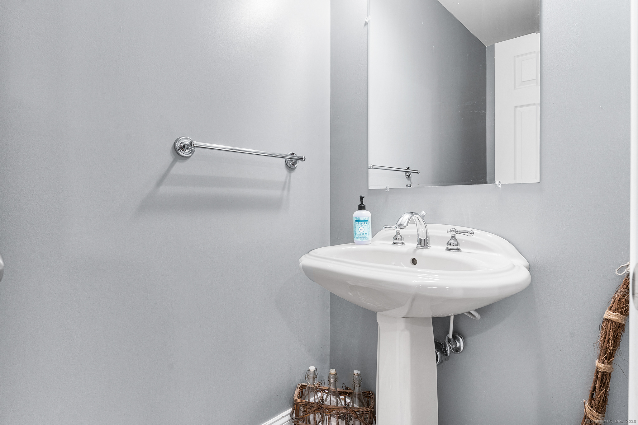 20 Hughes Street, East Haven, Connecticut image 15