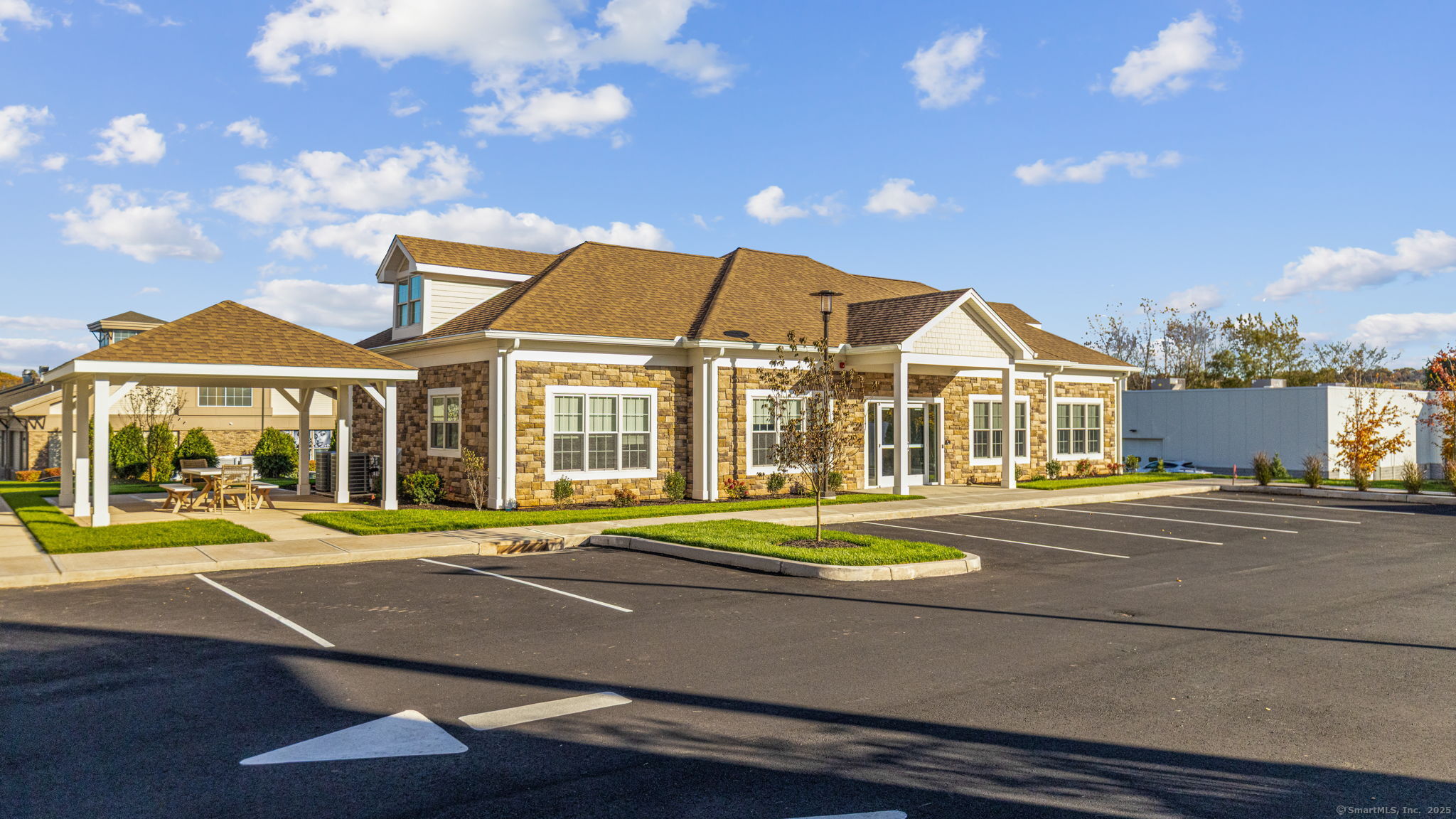 Berlin, Connecticut 06037, United States, 2 Bedrooms Bedrooms, ,2 BathroomsBathrooms,Residential,Active,236327