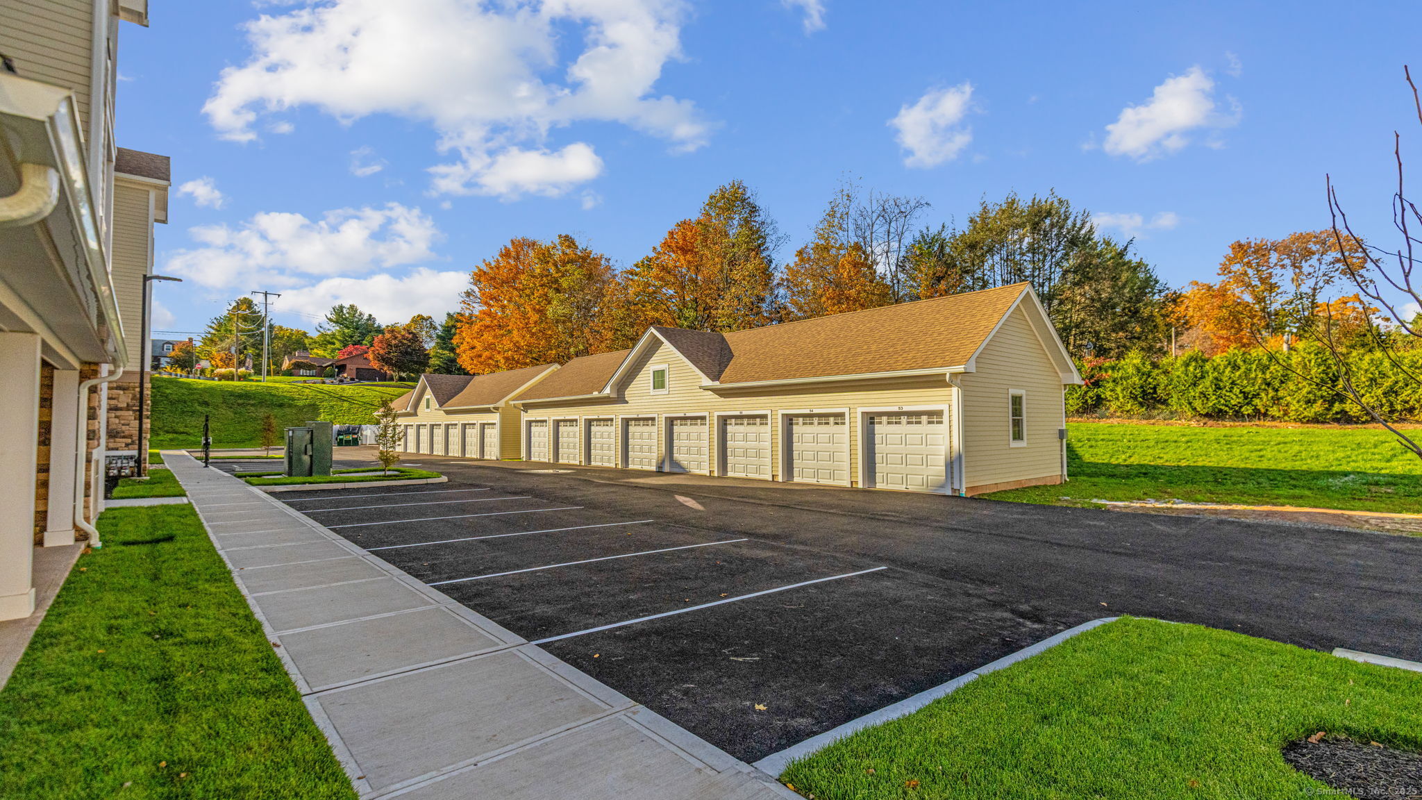 Berlin, Connecticut 06037, United States, 2 Bedrooms Bedrooms, ,2 BathroomsBathrooms,Residential,Active,236327