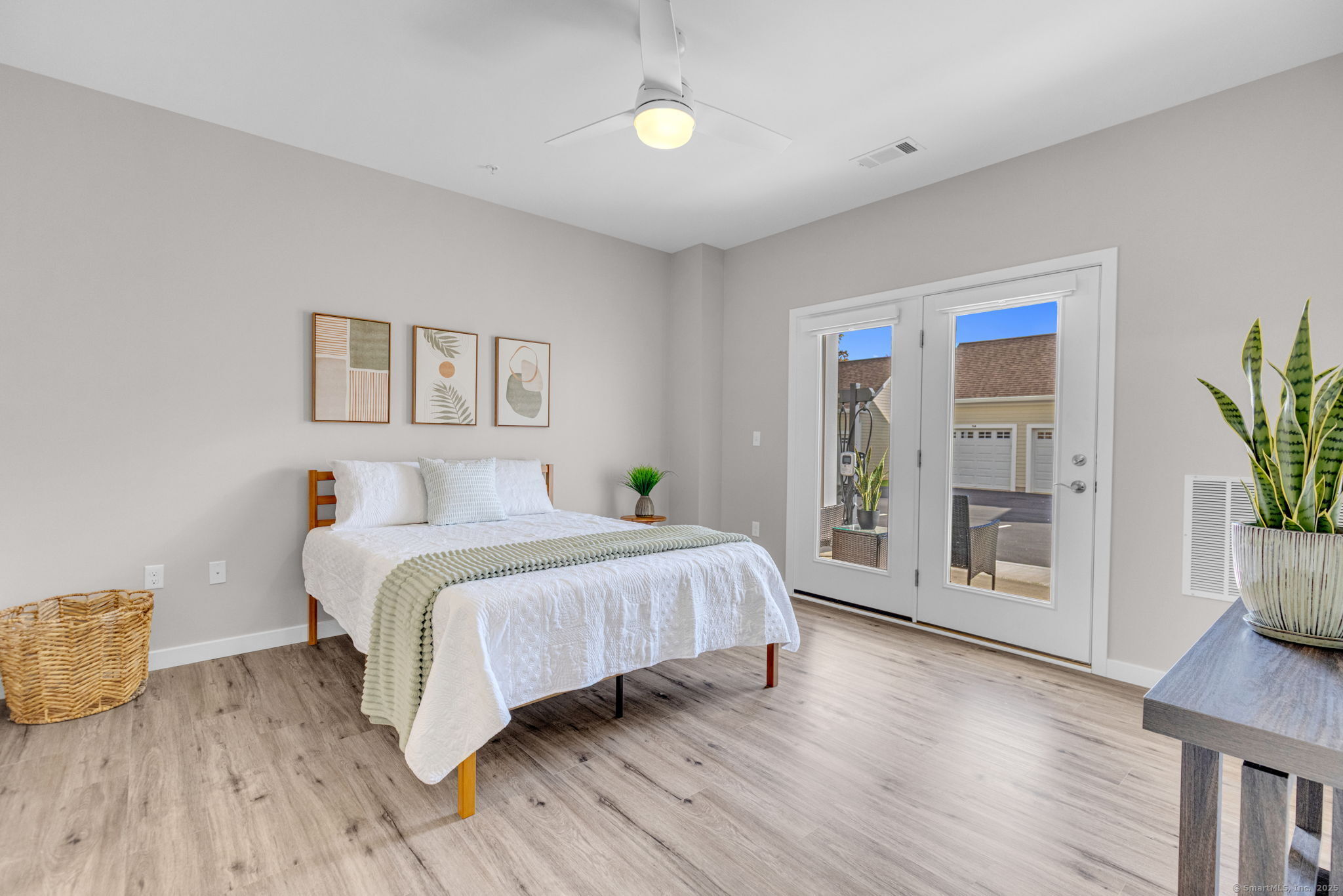 Berlin, Connecticut 06037, United States, 2 Bedrooms Bedrooms, ,2 BathroomsBathrooms,Residential,Active,236327