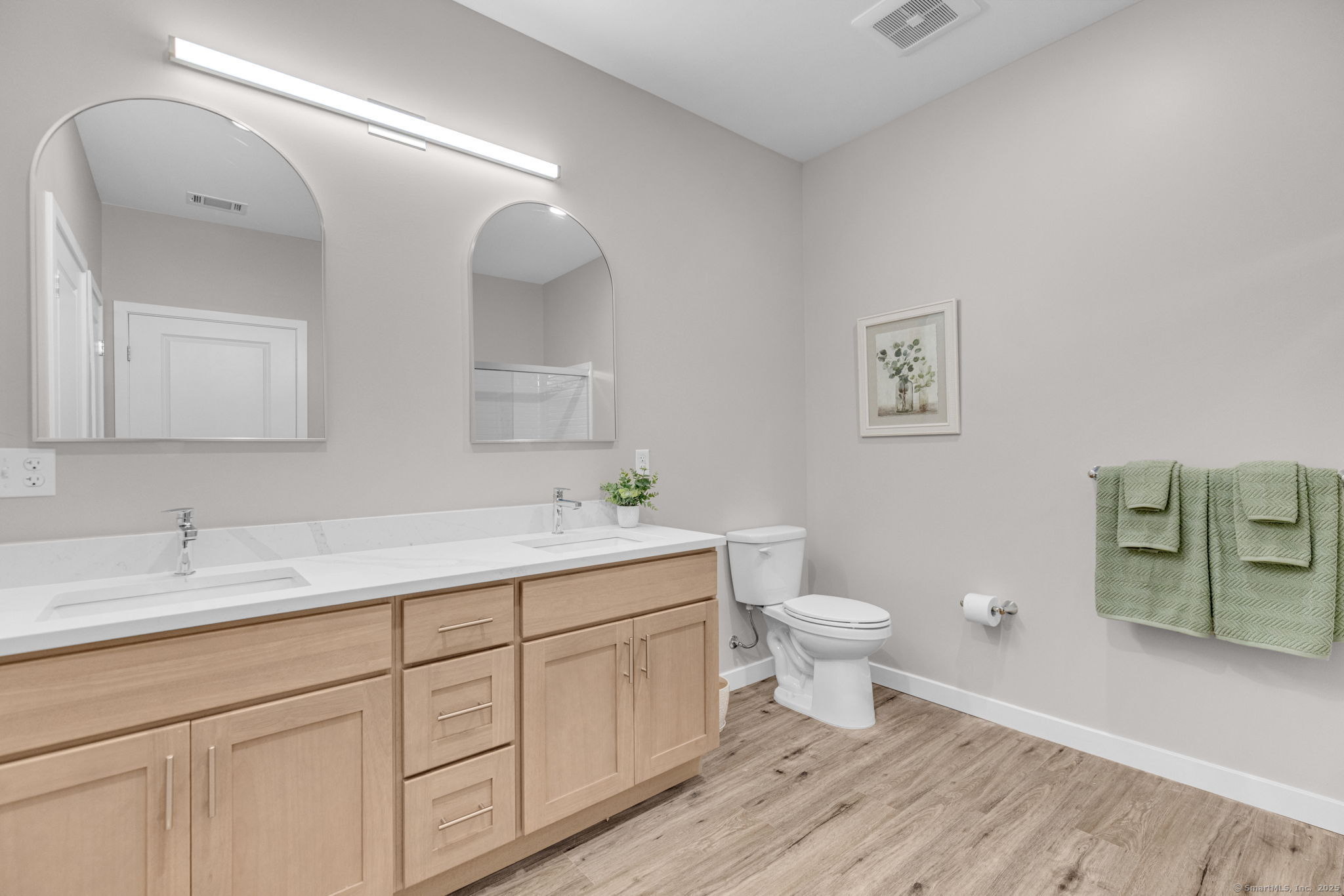 Berlin, Connecticut 06037, United States, 2 Bedrooms Bedrooms, ,2 BathroomsBathrooms,Residential,Active,236327