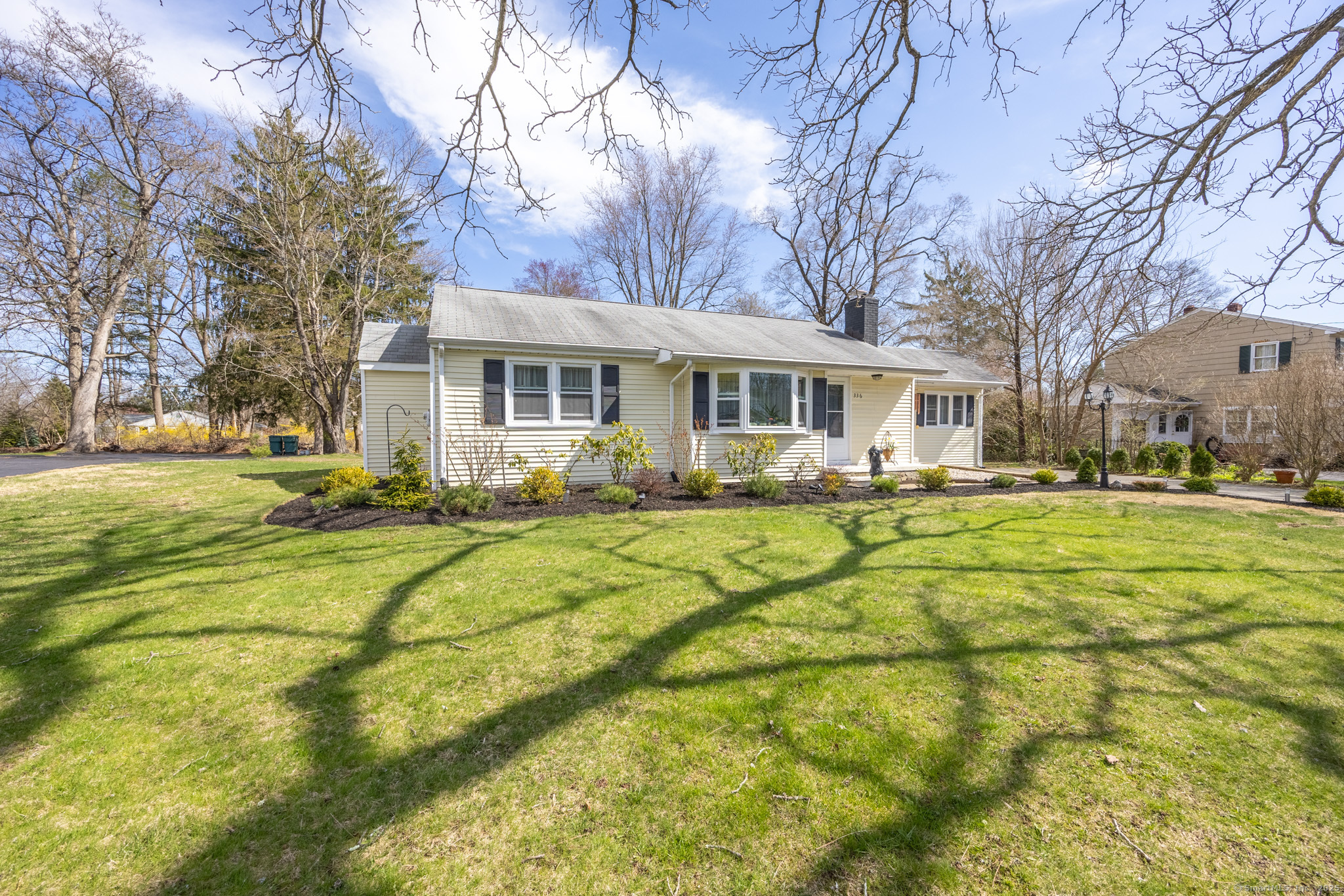 Property for Sale at Peck Lane, Cheshire, Connecticut - Bedrooms: 3 
Bathrooms: 1 
Rooms: 7  - $419,900