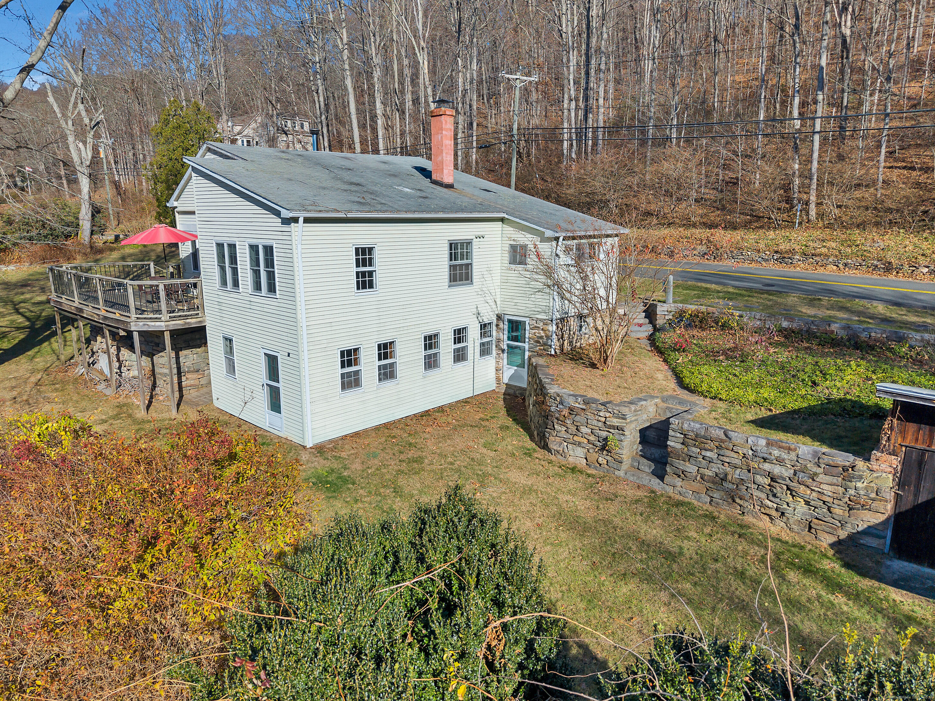 133 Injun Hollow Road, Haddam, Connecticut - 2 Bedrooms  
1 Bathrooms  
7 Rooms - 