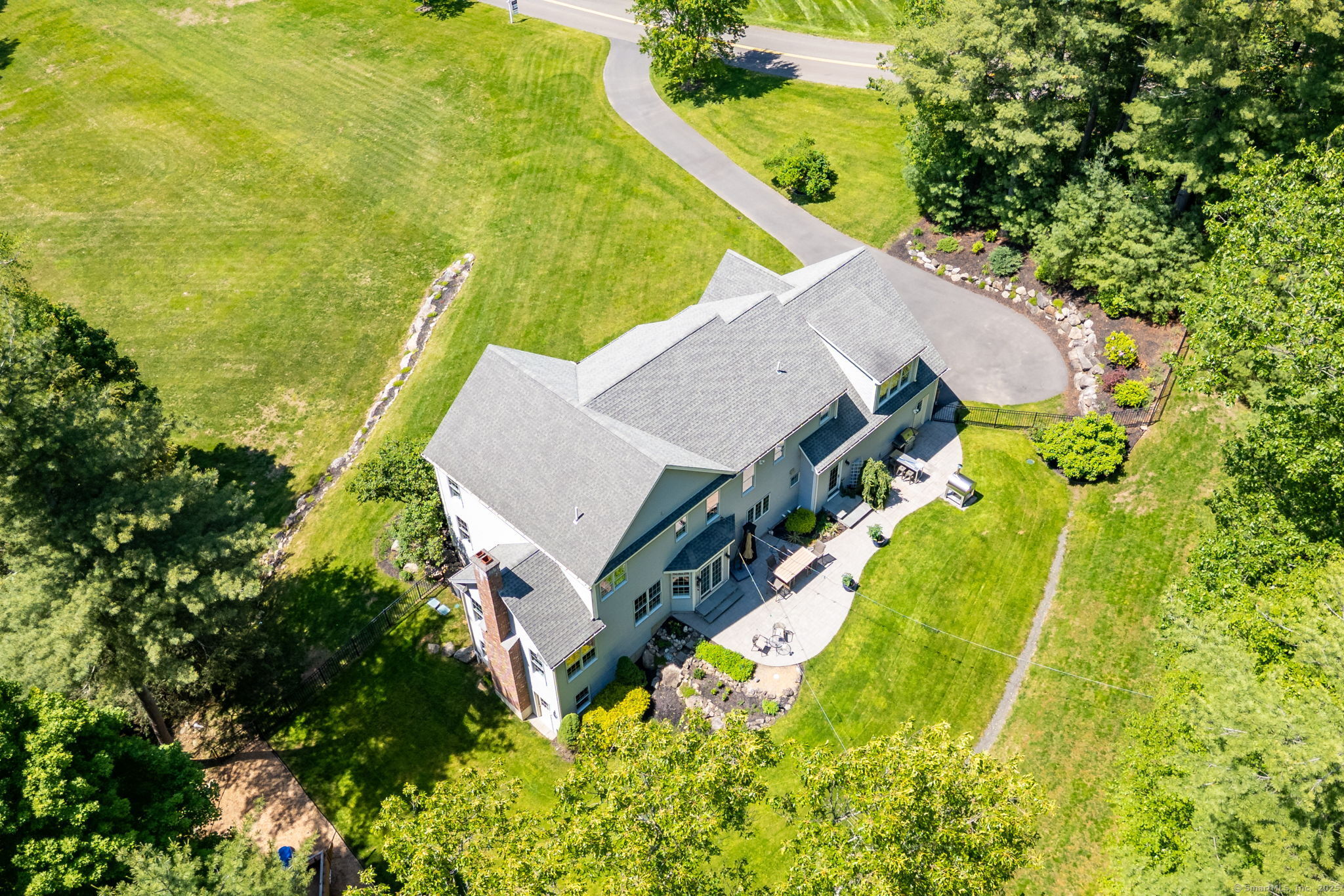 10 Holcomb Hill Road