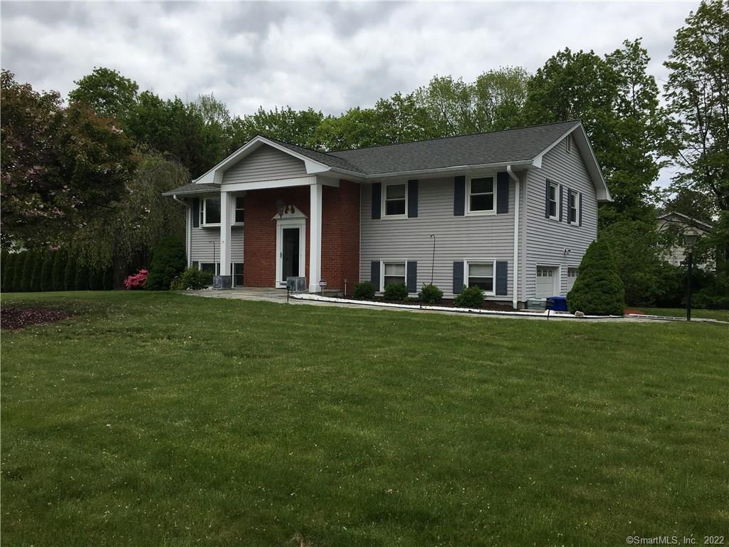 Photo 1 of 10 Cottontail Road, Norwalk, Connecticut, $3,200, Web #: 170251766