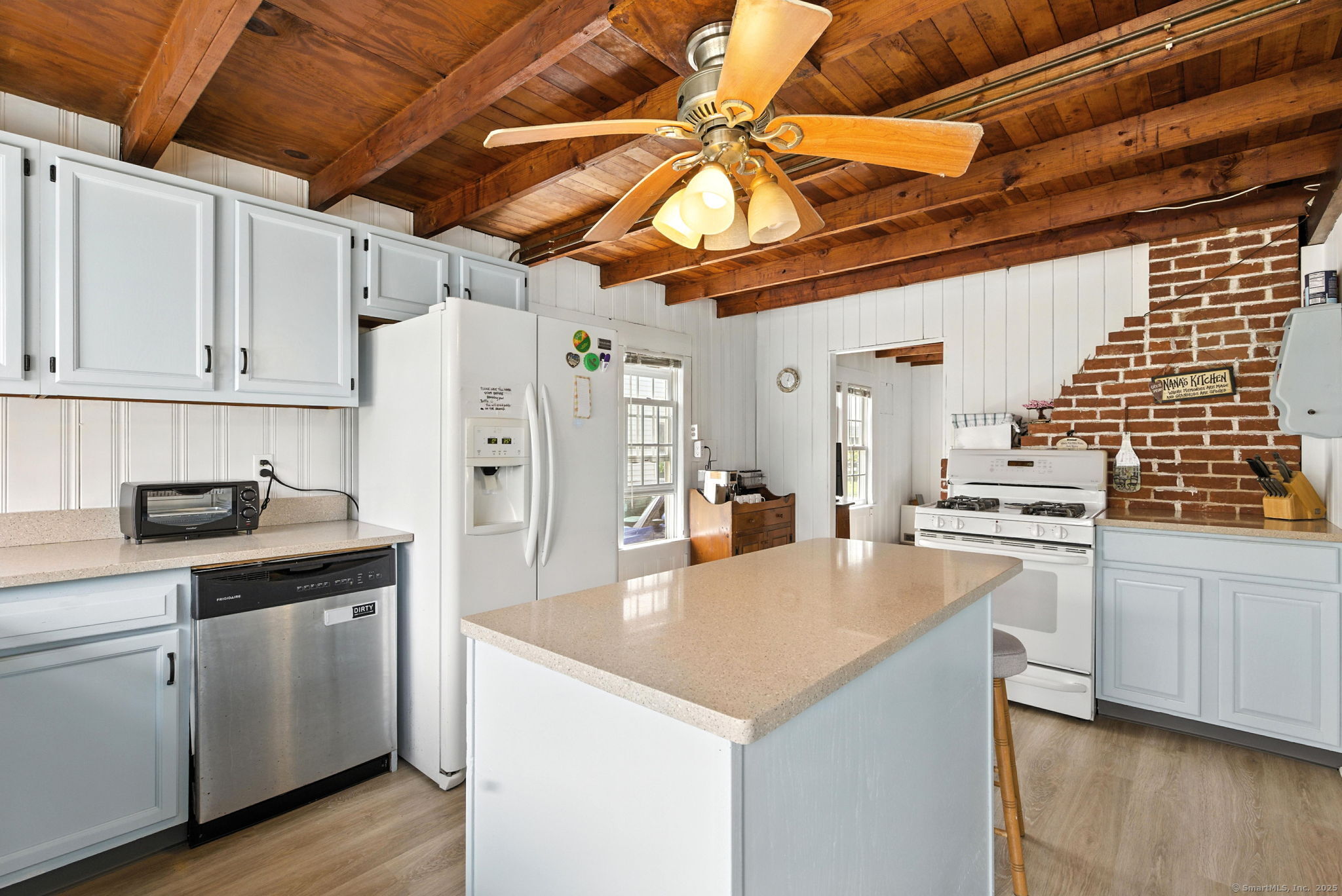 Old Lyme, Connecticut 06371, United States, 3 Bedrooms Bedrooms, ,2 BathroomsBathrooms,Residential,Active,175031