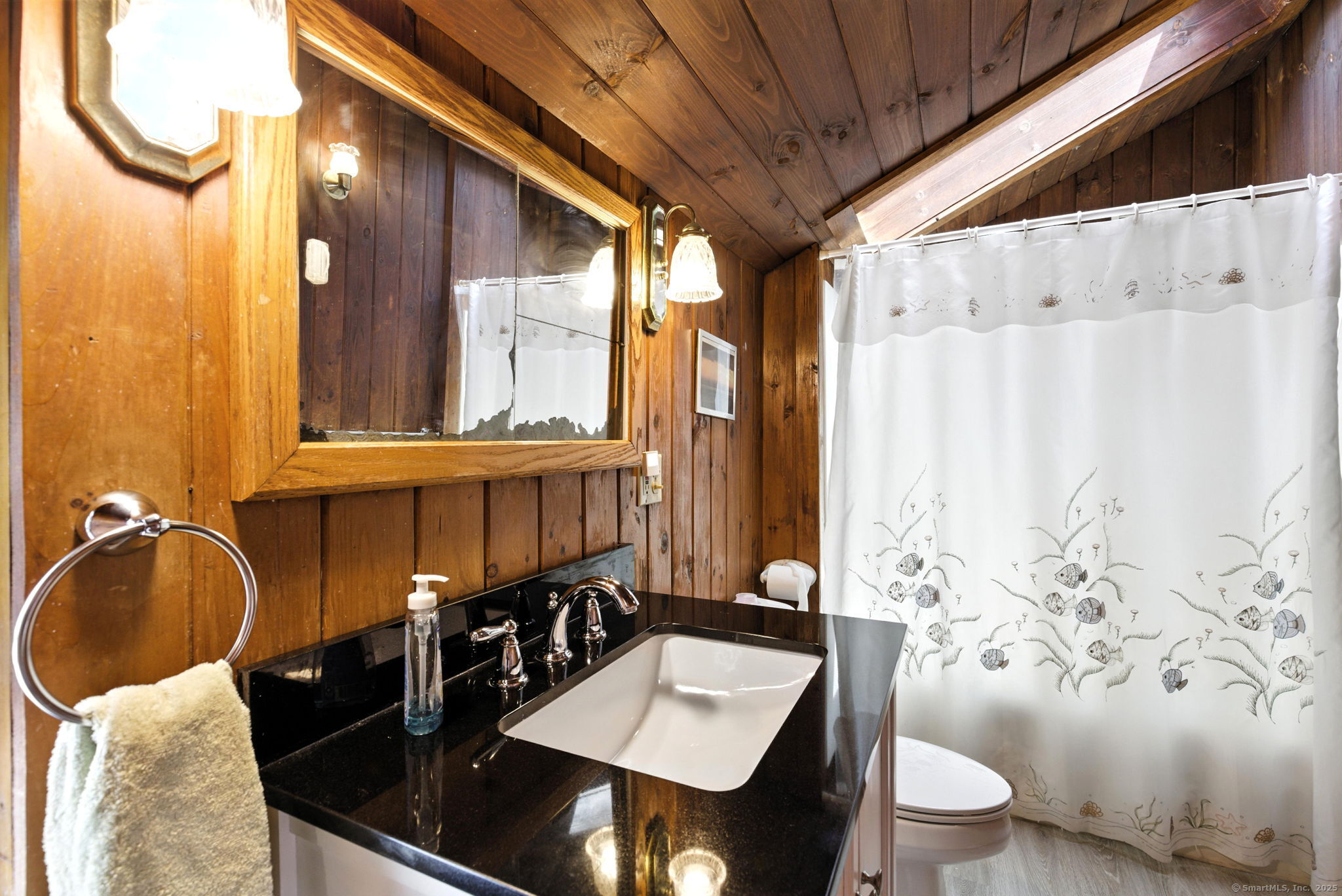 Old Lyme, Connecticut 06371, United States, 3 Bedrooms Bedrooms, ,2 BathroomsBathrooms,Residential,Active,175031