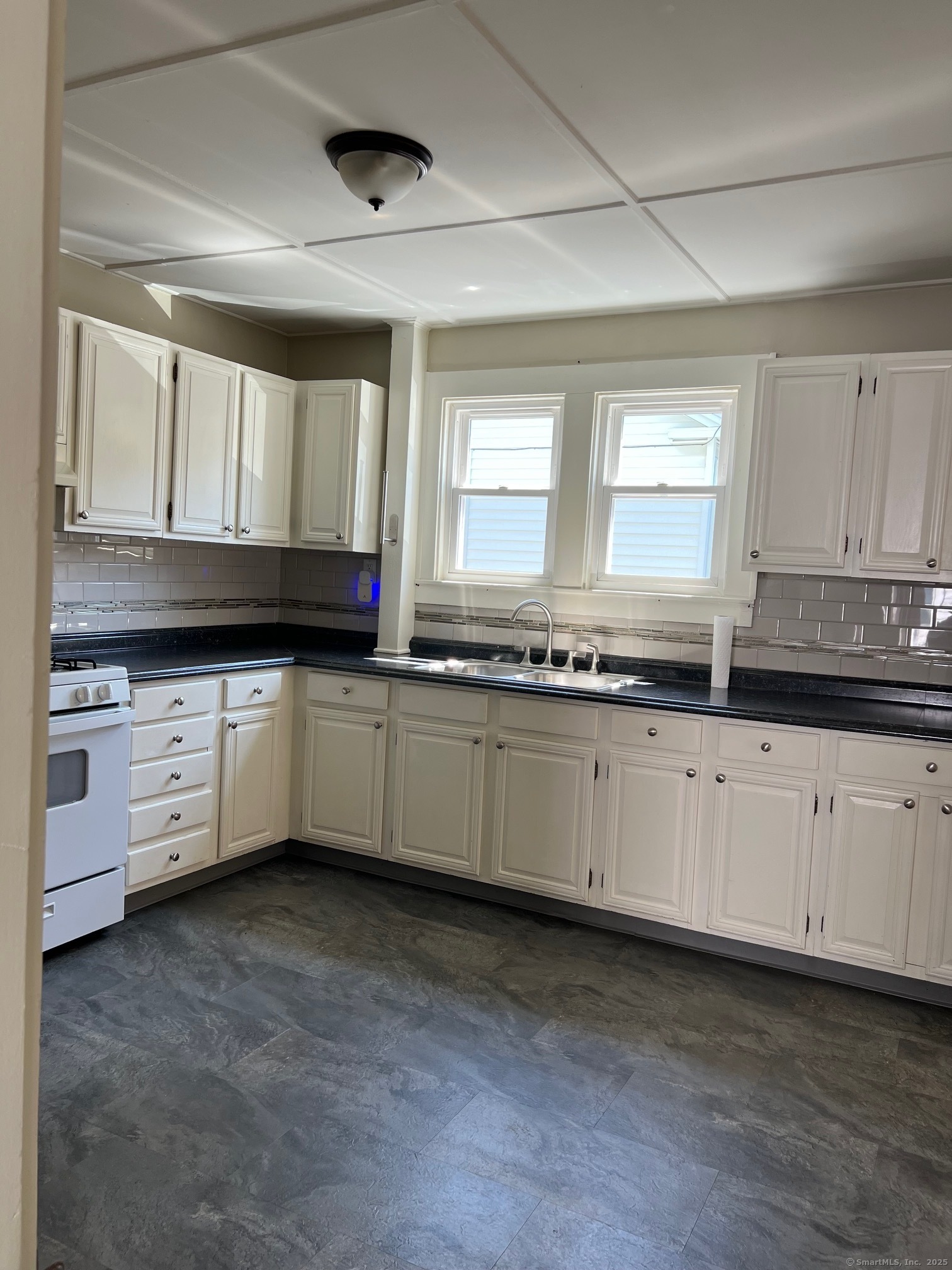 147 High Street, Torrington, Connecticut image 8