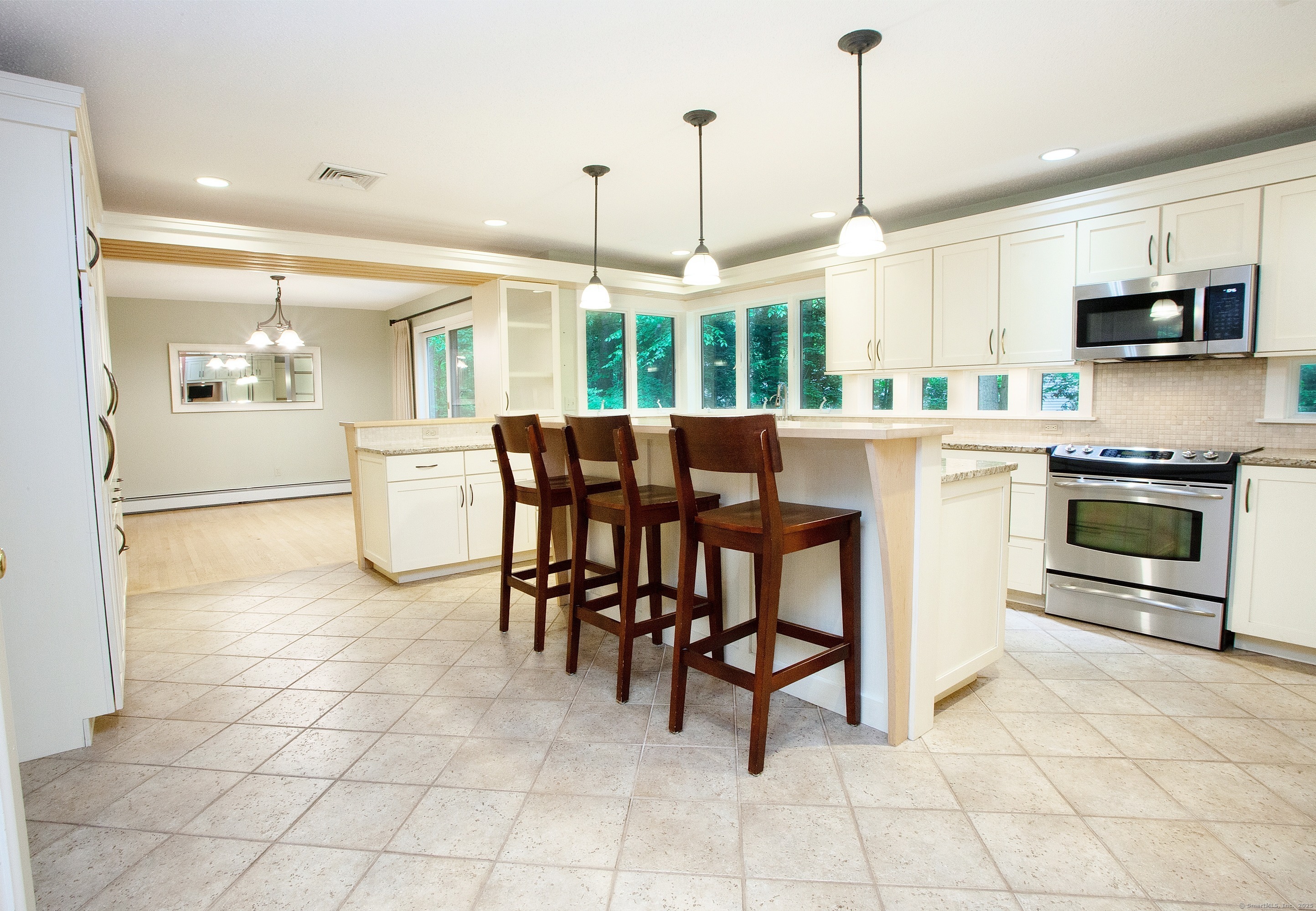 2 Trainor Drive, Simsbury, Connecticut image 4