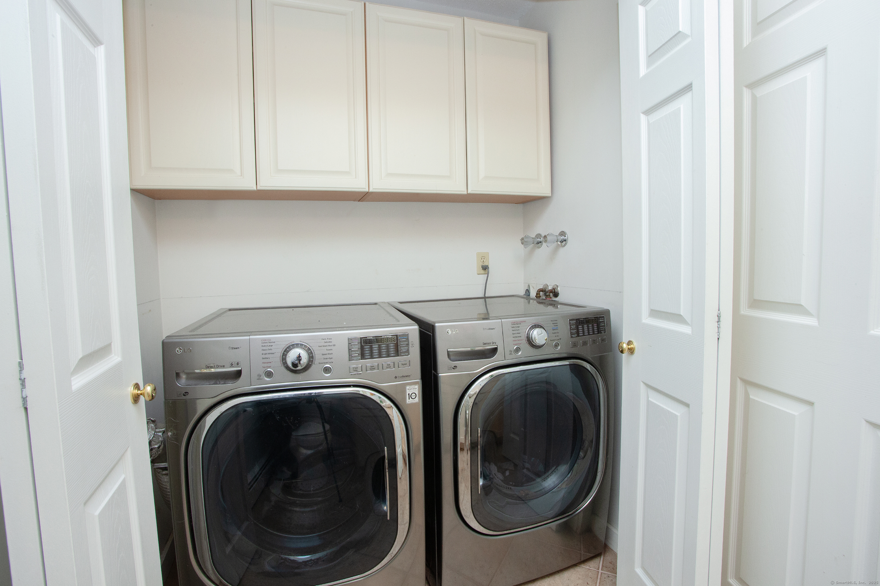 2 Trainor Drive, Simsbury, Connecticut image 27