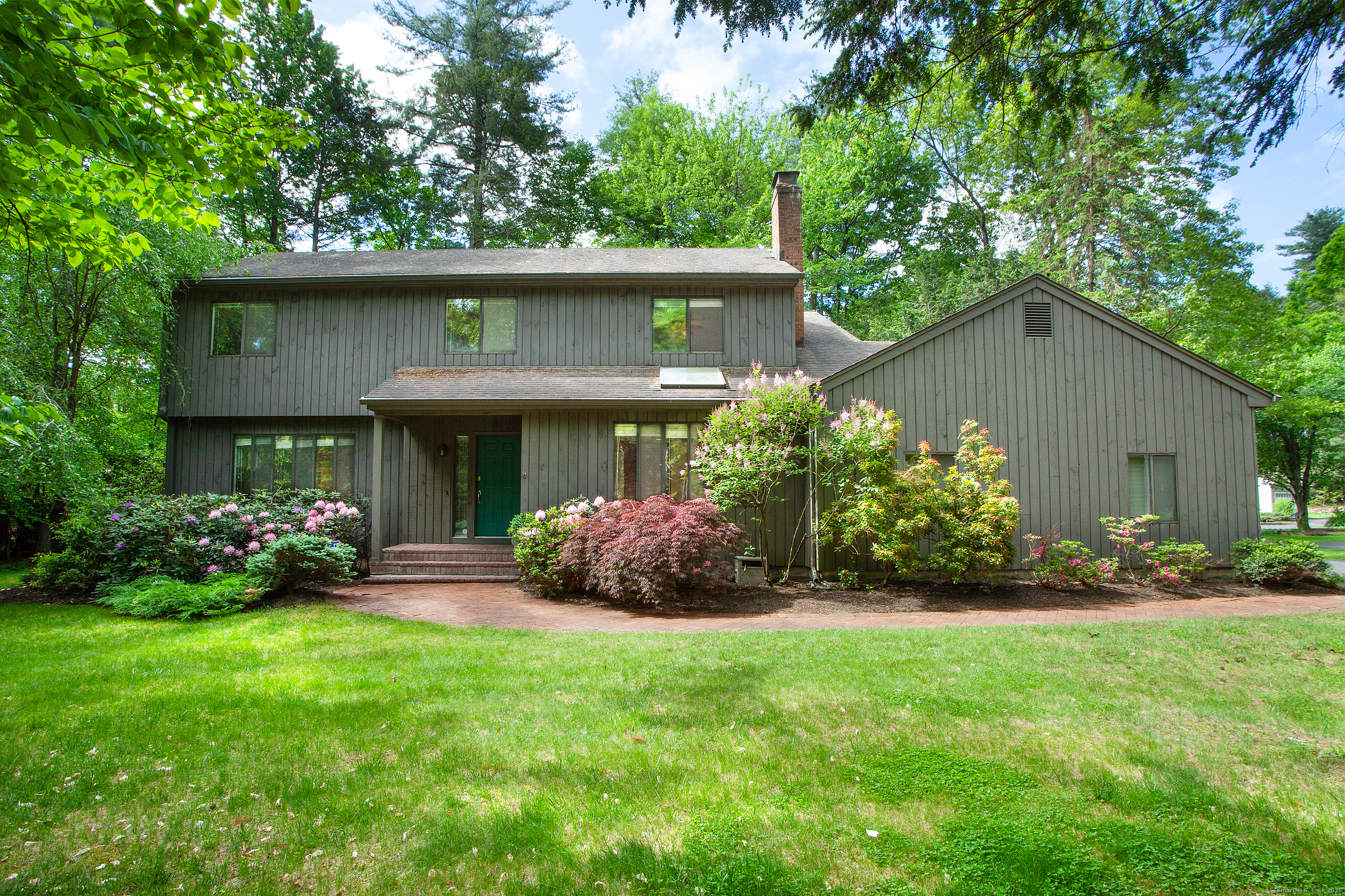 2 Trainor Drive, Simsbury, Connecticut image 1