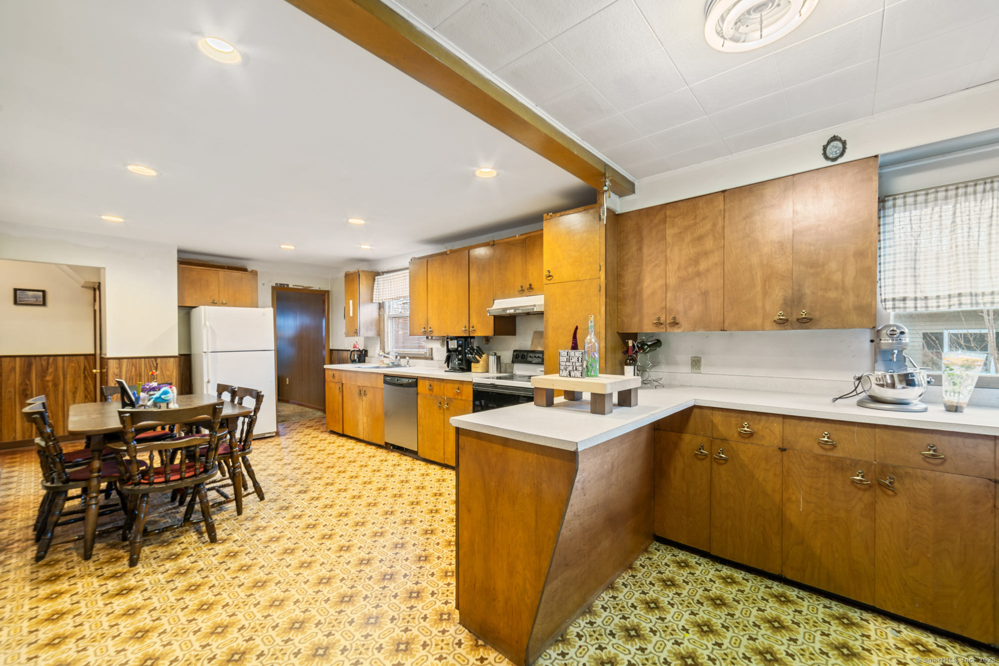 169 Falls Avenue, Watertown, Connecticut image 9