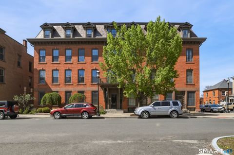 Photo of 130 Main Street #3A, Canton, CT 06019 (MLS # 24169410)