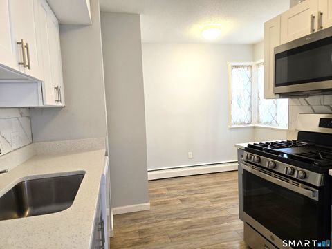 Tiny photo for 7 Staunton Court #E, Farmington, CT 06032 (MLS # 24149952)