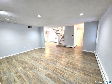 Tiny photo for 7 Staunton Court #E, Farmington, CT 06032 (MLS # 24149952)