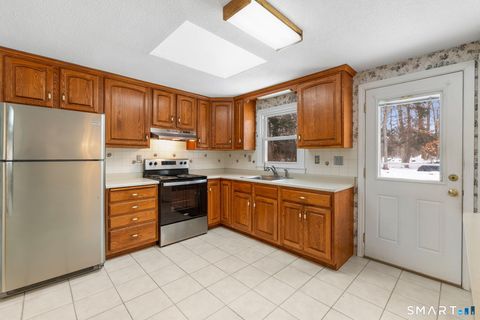 Tiny photo for 33 Lanz Lane, Ellington, CT 06029 (MLS # 24155131)