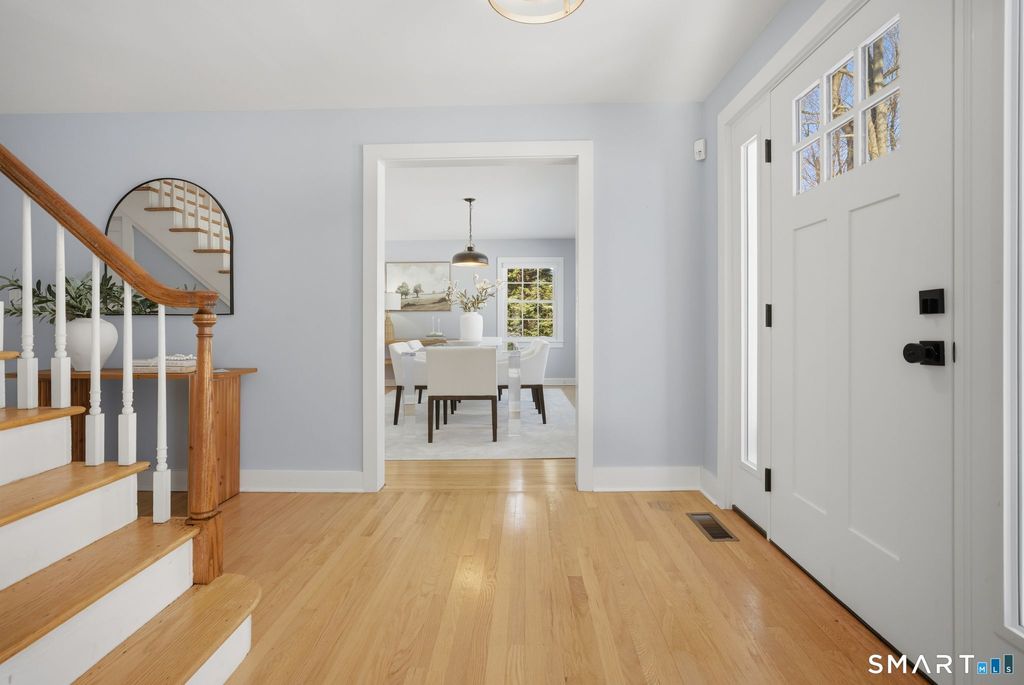 Photo of 341 Crestwood Road, Fairfield, CT 06824 (MLS # 24151154)