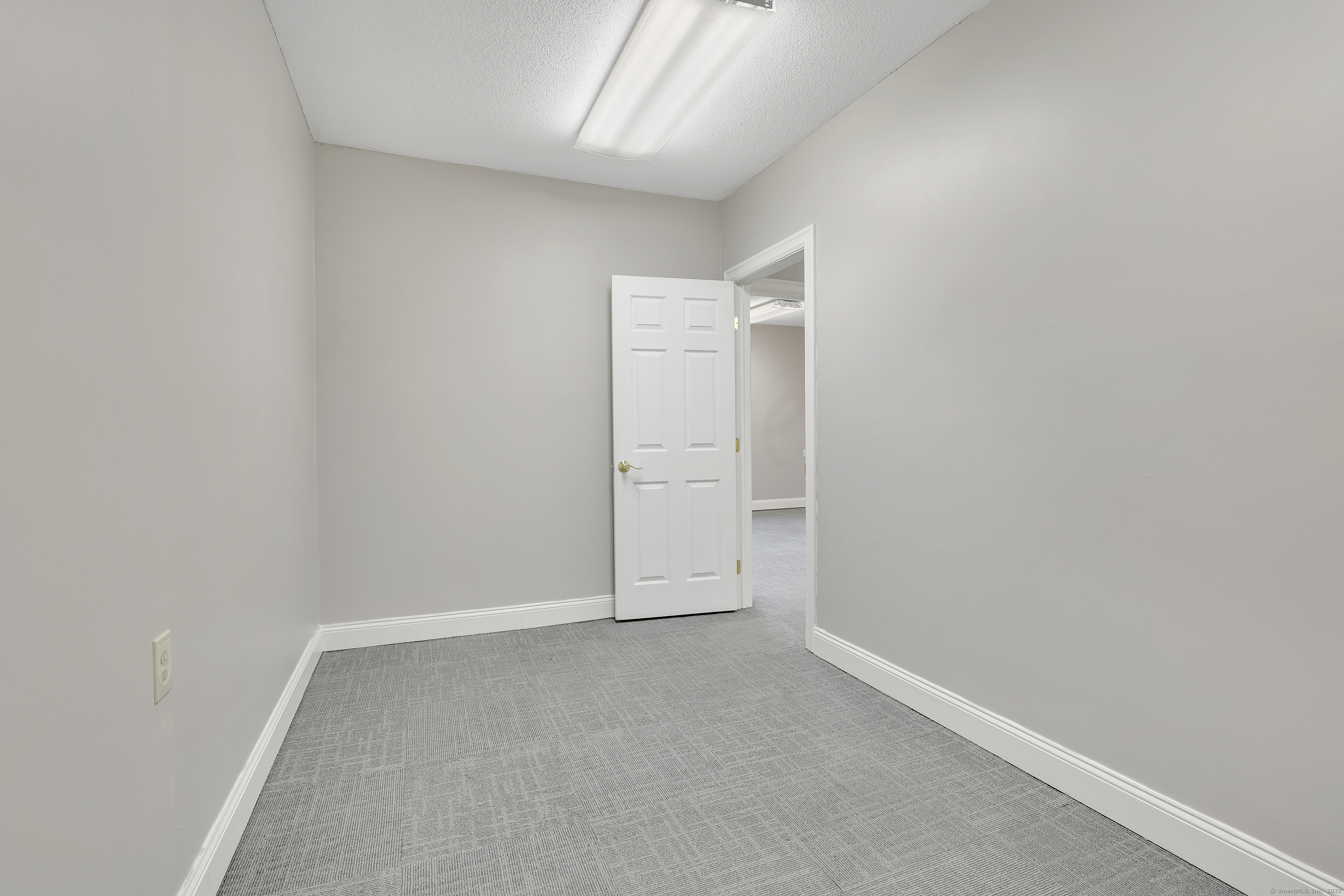 Meriden, Connecticut 06451, United States, ,Residential,Active,89863