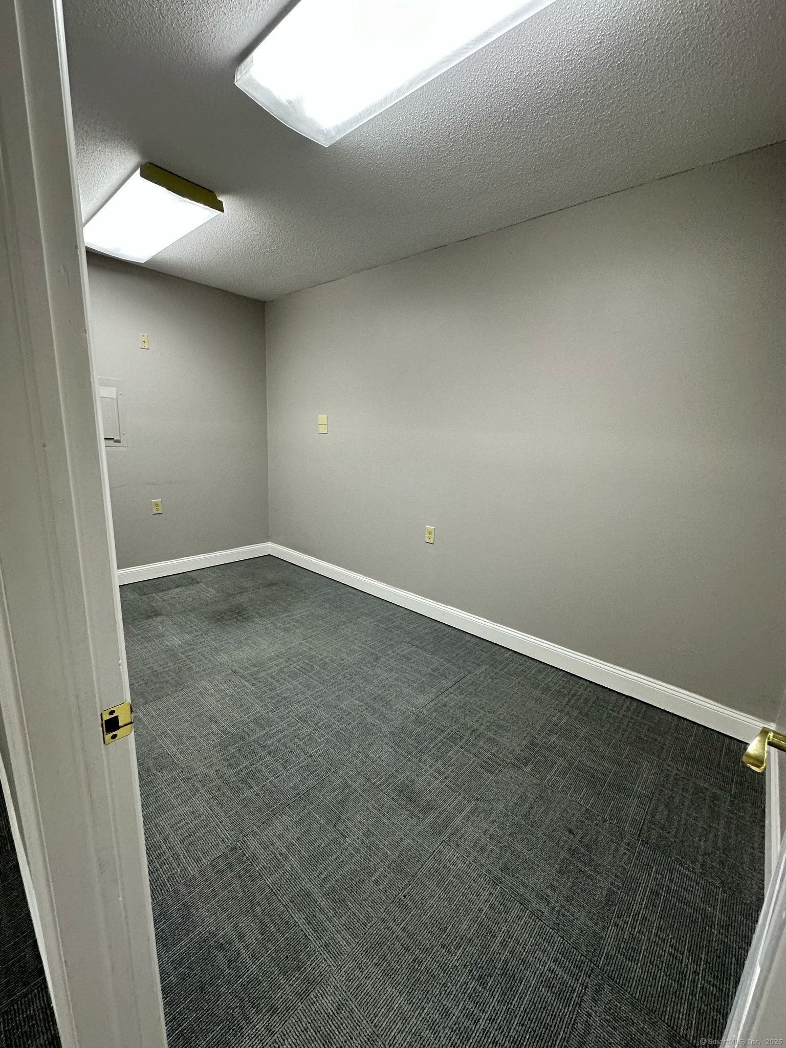 Meriden, Connecticut 06451, United States, ,Residential,Active,89863