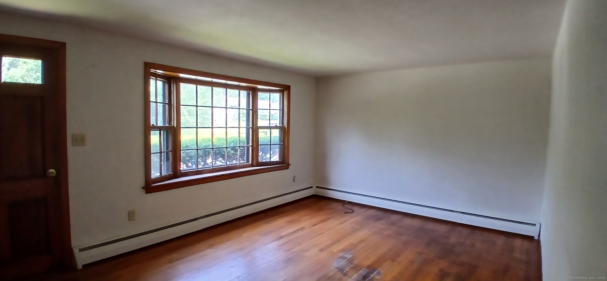 Torrington, Connecticut 06790, United States, 4 Bedrooms Bedrooms, ,2 BathroomsBathrooms,Residential,Pending,181919