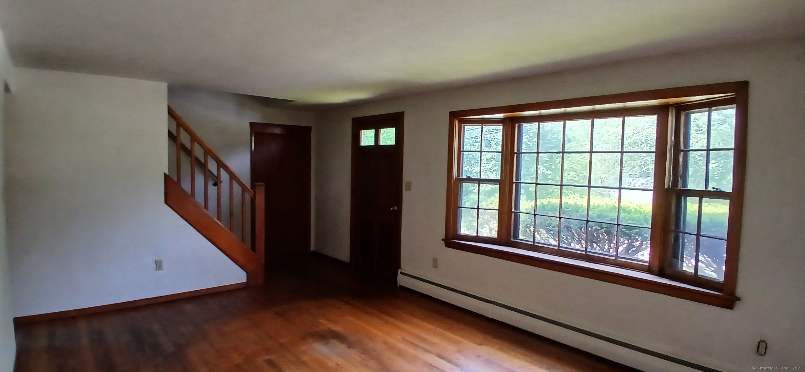 Torrington, Connecticut 06790, United States, 4 Bedrooms Bedrooms, ,2 BathroomsBathrooms,Residential,Pending,181919