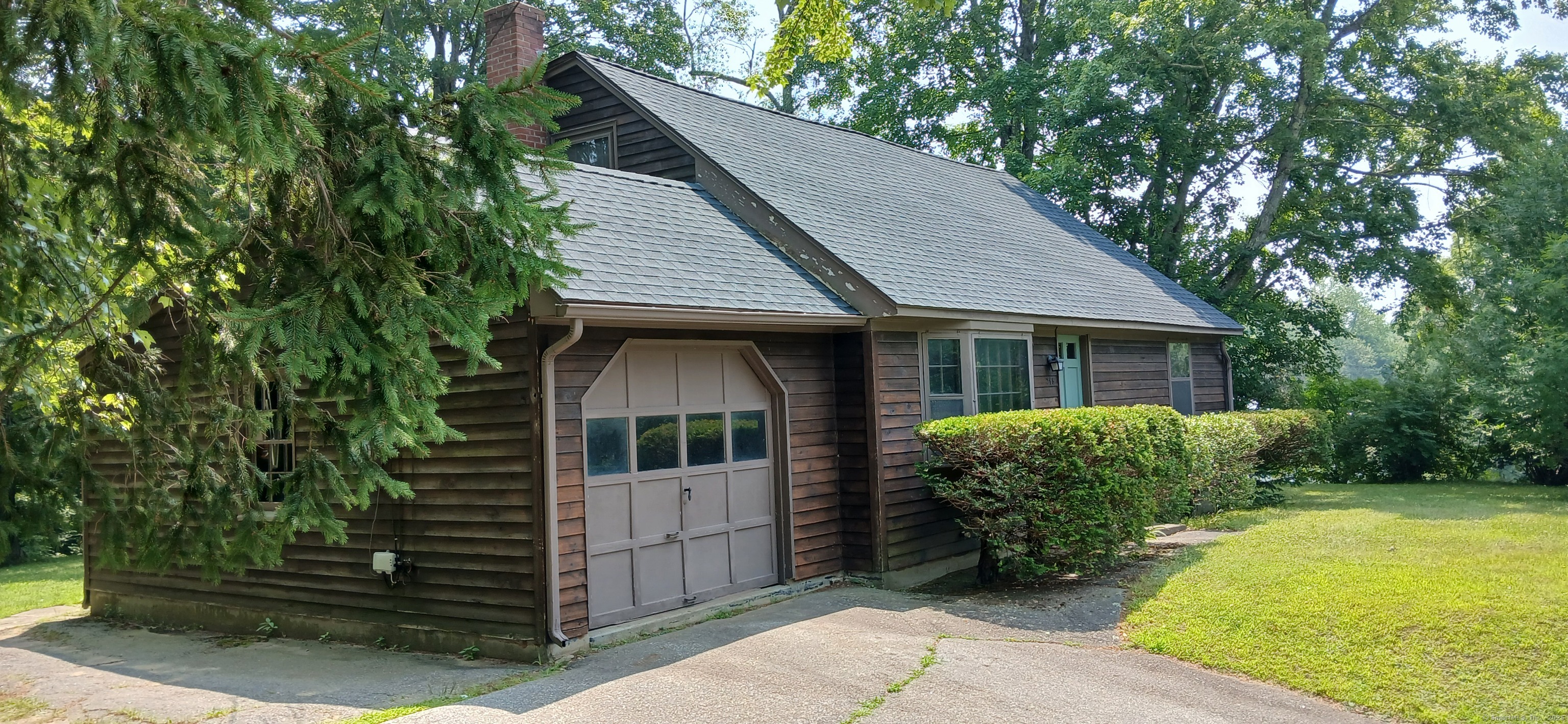 Torrington, Connecticut 06790, United States, 4 Bedrooms Bedrooms, ,2 BathroomsBathrooms,Residential,Pending,181919