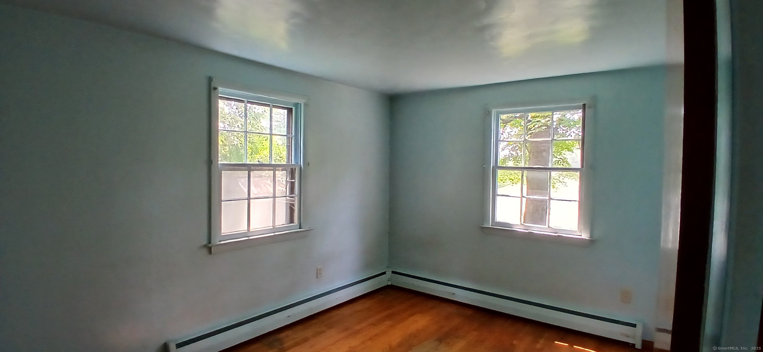 Torrington, Connecticut 06790, United States, 4 Bedrooms Bedrooms, ,2 BathroomsBathrooms,Residential,Pending,181919