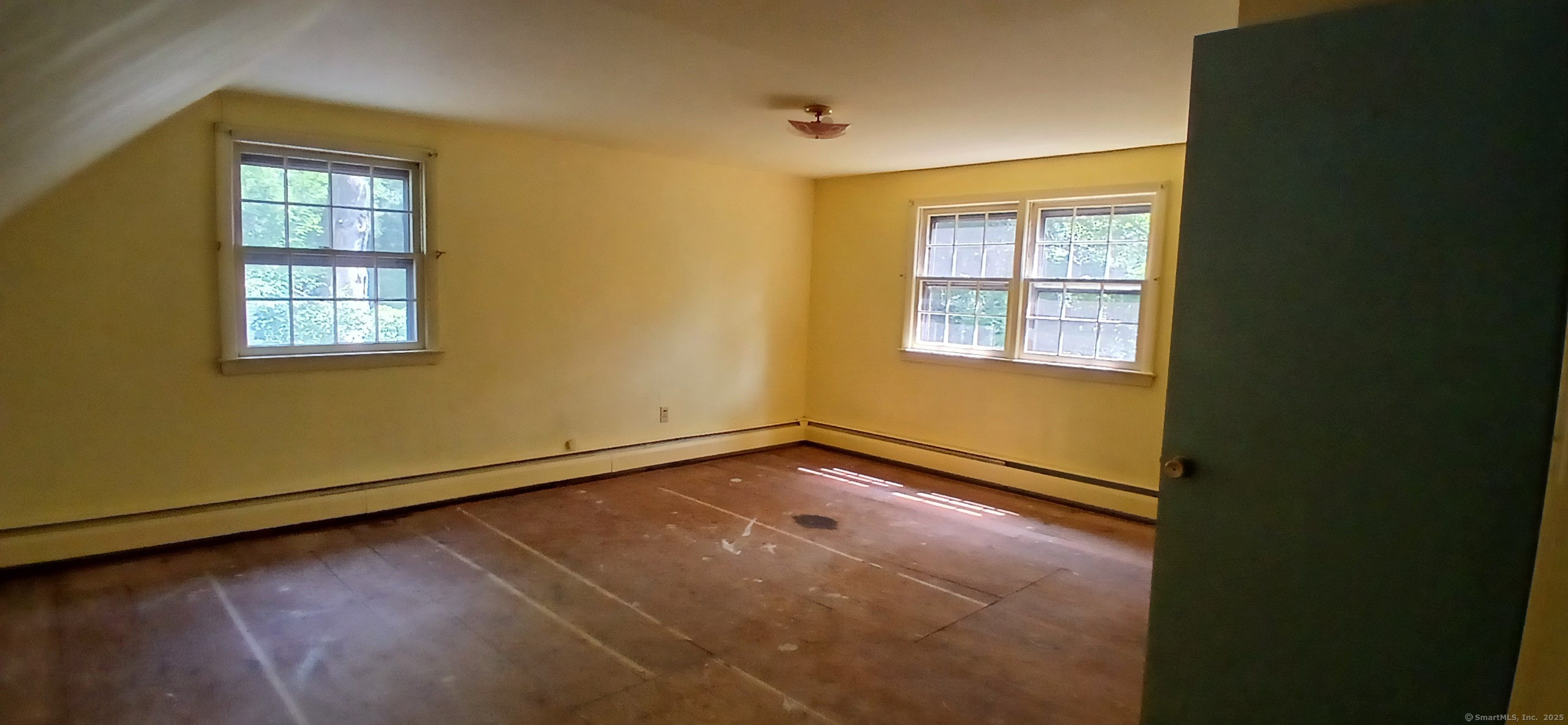 Torrington, Connecticut 06790, United States, 4 Bedrooms Bedrooms, ,2 BathroomsBathrooms,Residential,Pending,181919