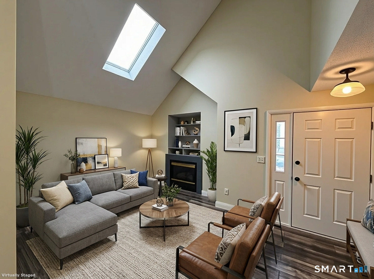 63 Eastbrook Heights E