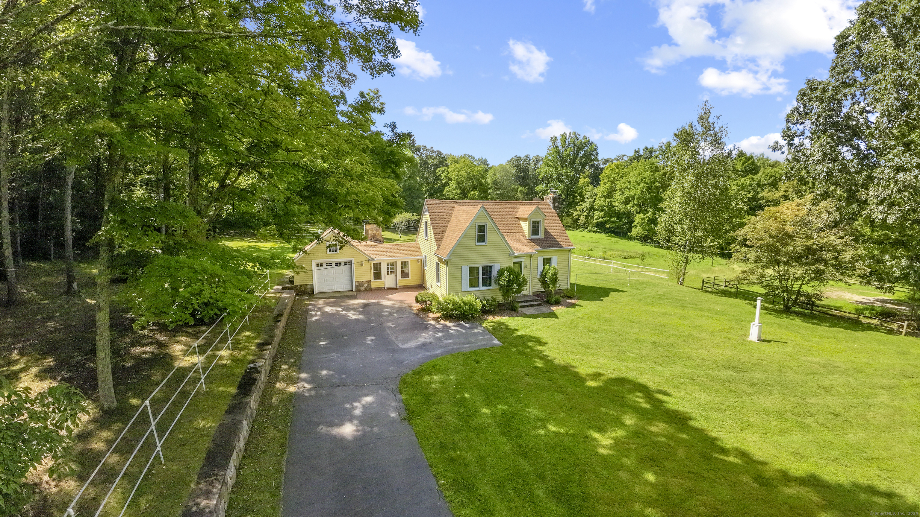26 Great Hillwood Road