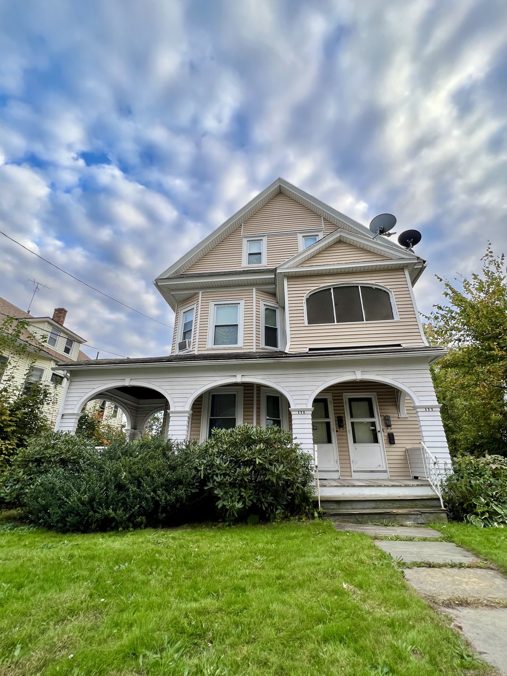 Property for Sale at 175 Barker Street, Hartford, Connecticut - Bedrooms: 6 
Bathrooms: 3 
Rooms: 17  - $299,900