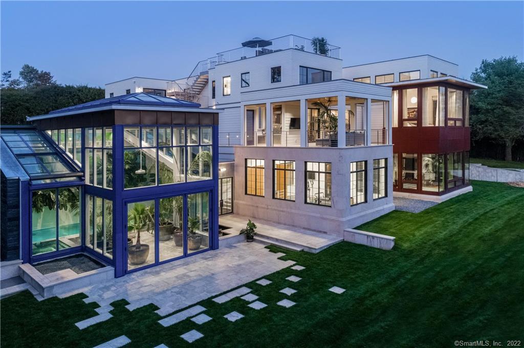 Photo 3 of 40 of 11 Bluewater Hill house