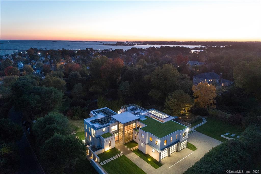 Photo 2 of 40 of 11 Bluewater Hill house