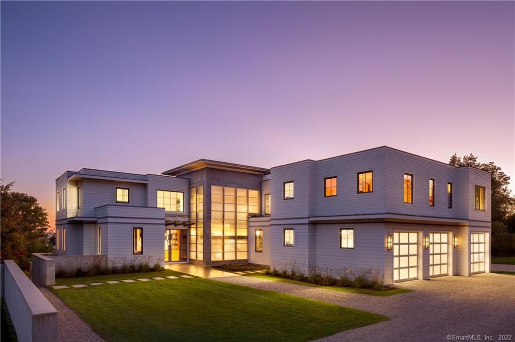 Photo 4 of 40 of 11 Bluewater Hill house