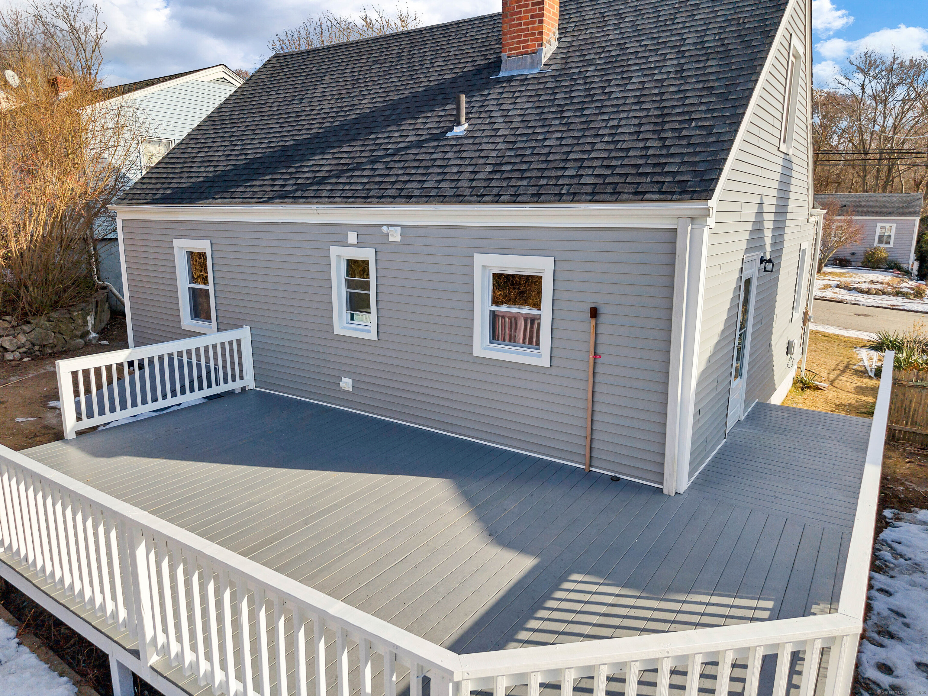 37 Sunset Street, New London, Connecticut image 5