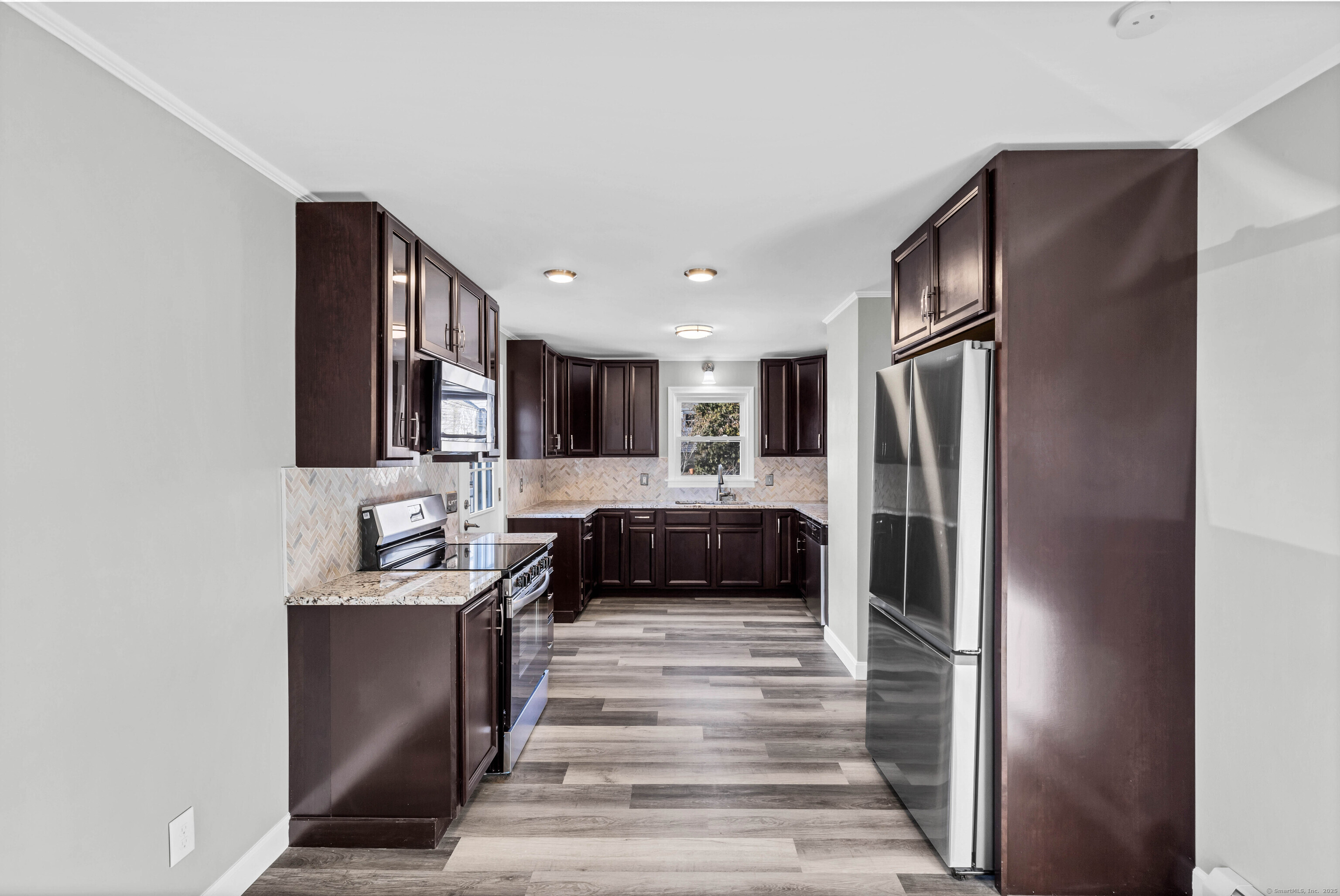 37 Sunset Street, New London, Connecticut image 8