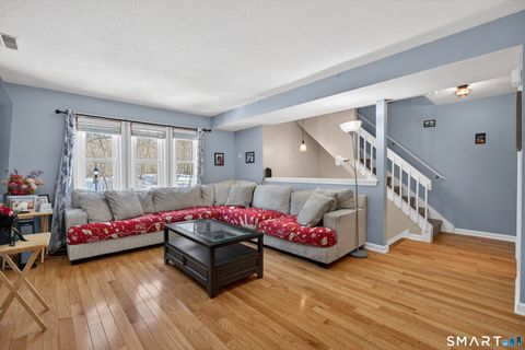 Tiny photo for 140 Barn Finch Circle #140, Naugatuck, CT 06770 (MLS # 24151733)