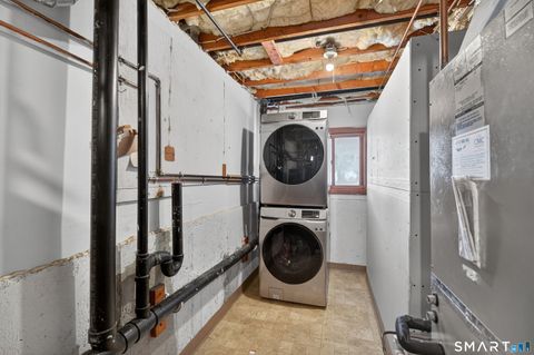 Tiny photo for 140 Barn Finch Circle #140, Naugatuck, CT 06770 (MLS # 24151733)