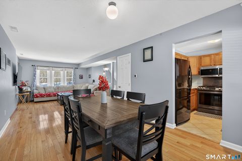 Tiny photo for 140 Barn Finch Circle #140, Naugatuck, CT 06770 (MLS # 24151733)