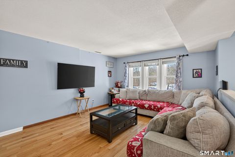 Tiny photo for 140 Barn Finch Circle #140, Naugatuck, CT 06770 (MLS # 24151733)