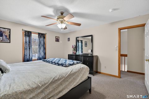 Tiny photo for 140 Barn Finch Circle #140, Naugatuck, CT 06770 (MLS # 24151733)