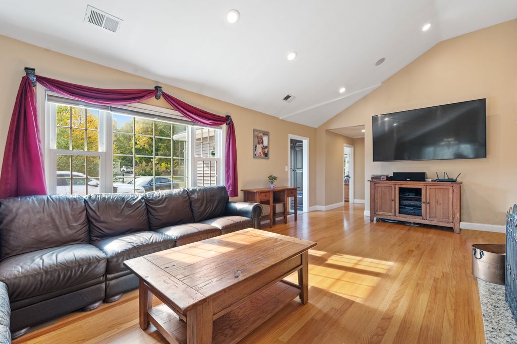 Photo of 373 Prospect Street, Wethersfield, CT 06109 (MLS # 24133961)