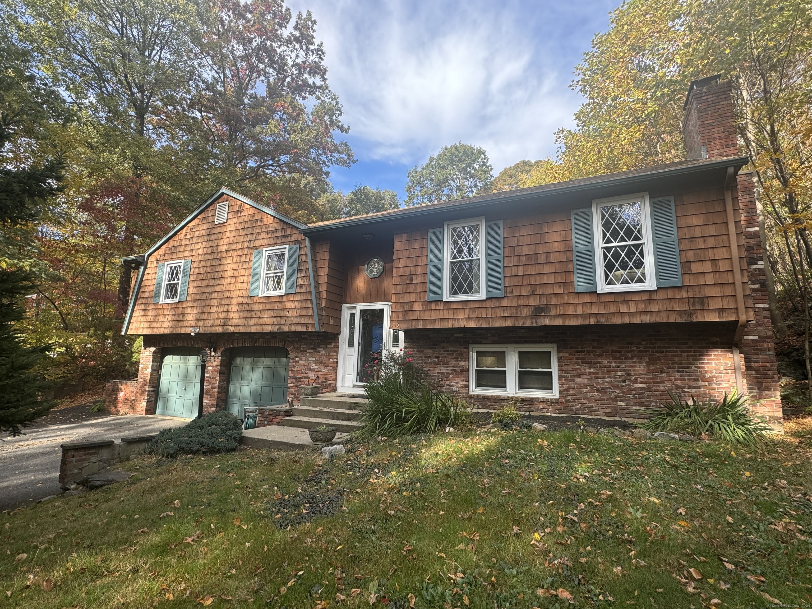 Property for Sale at Hurd Road, Trumbull, Connecticut - Bedrooms: 3 
Bathrooms: 3 
Rooms: 7  - $577,777